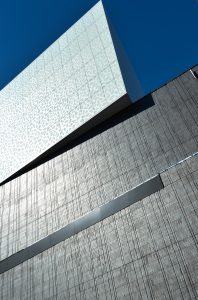 Détail de la façade architecturale réalisée par Epsylon pour l'édifice Wilder Espace Danse